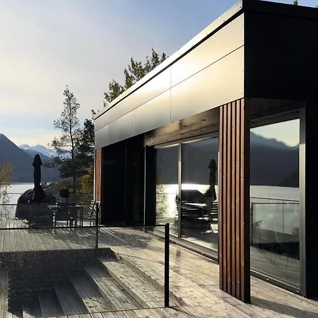 فيلة Kristina / Andalsnes Torvik