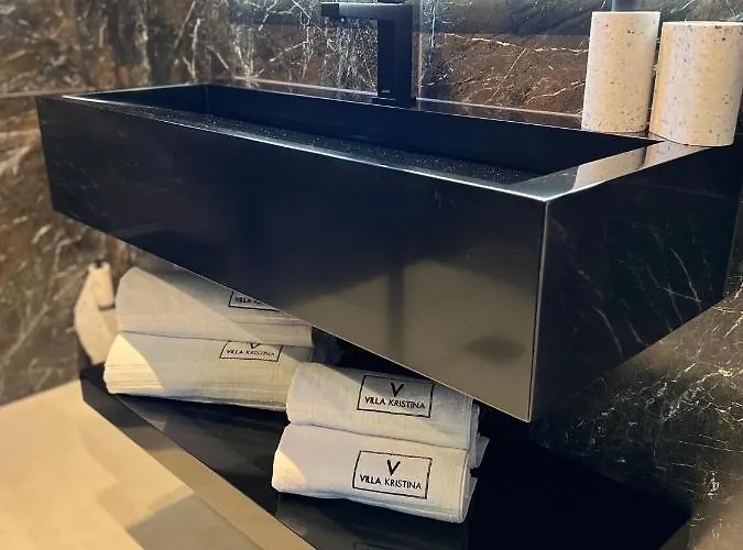 Kristina / Andalsnes Villaer